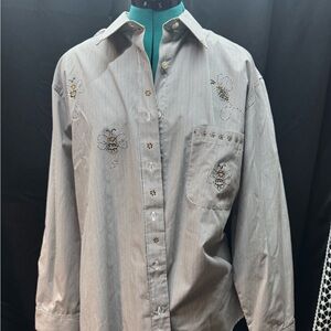 Get Lucky Gray Embroidered Bee Button Down Shirt